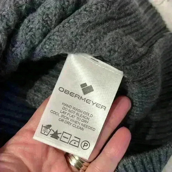 Obermeyer Women's Limber Ski Sweater 100% Wool Size Medium - Picture 9 of 11